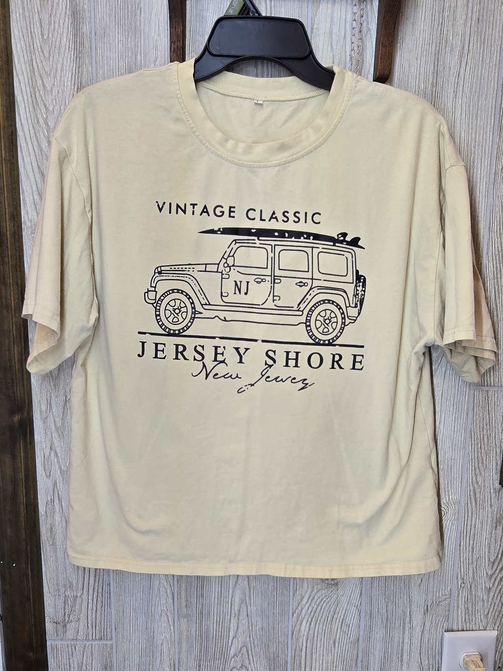 SHEIN Cream Casual Tee with Black Tag Detail